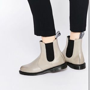 Dr. Martens Chelsea Flora Boot size US7/EU38